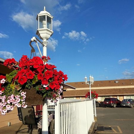 Traveller'S Inn Dawson Creek Zewnętrze zdjęcie