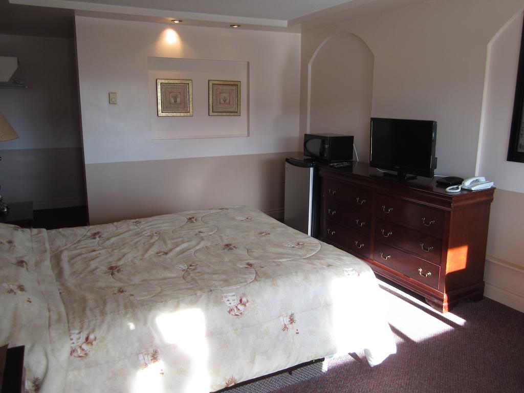 Traveller'S Inn Dawson Creek Zewnętrze zdjęcie